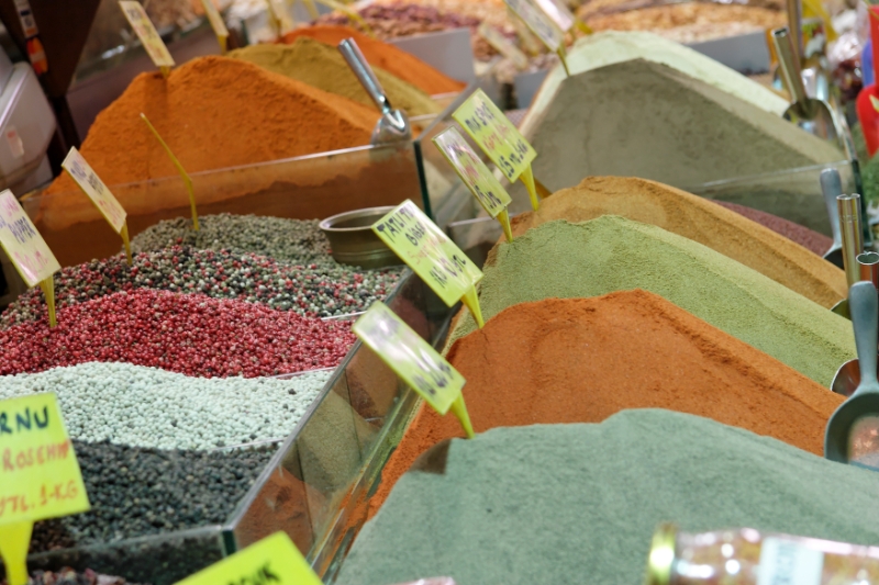 Spice market, Istanbul Turkey 1.jpg - Spice market, Istanbul, Turkey